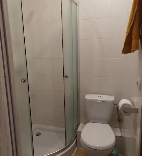 W Prl בית אירוח *